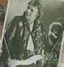 young giles.jpg (6505 bytes)
